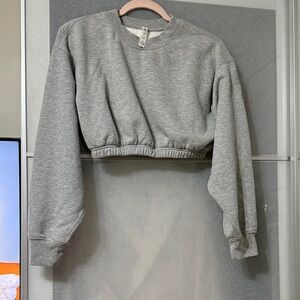 ALO Yoga Heather Gray Cropped Sweatshirt